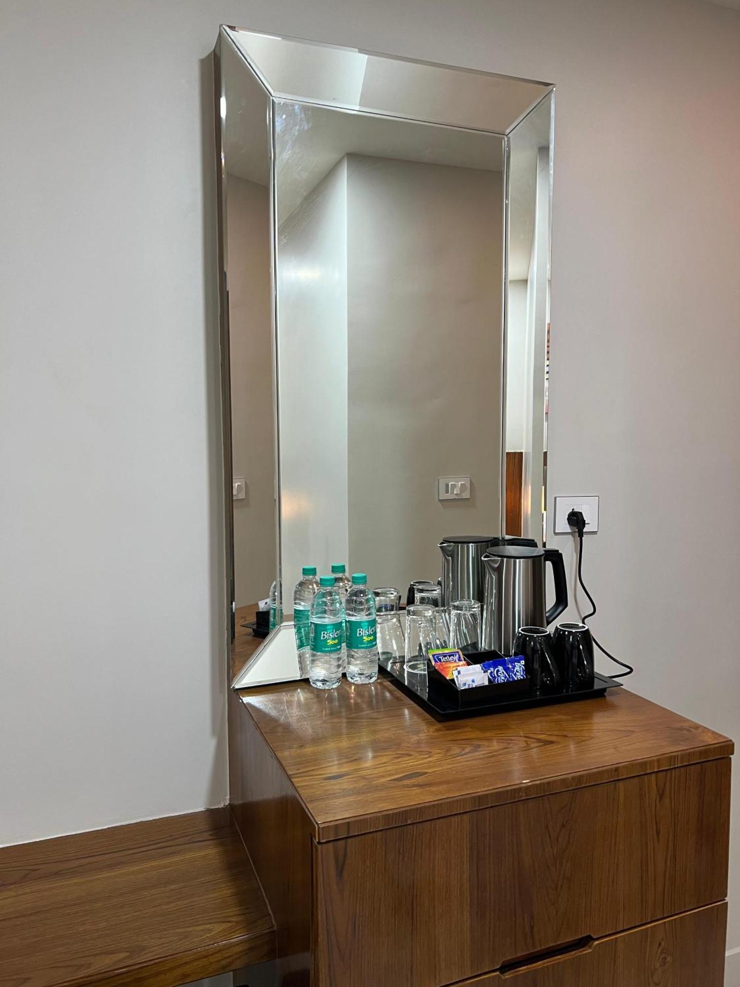 Hotel Pasupala Inn อนันตาปูร์ ภายนอก รูปภาพ