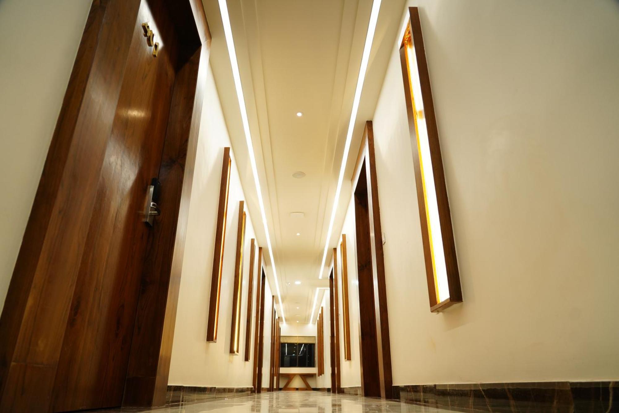 Hotel Pasupala Inn อนันตาปูร์ ภายนอก รูปภาพ