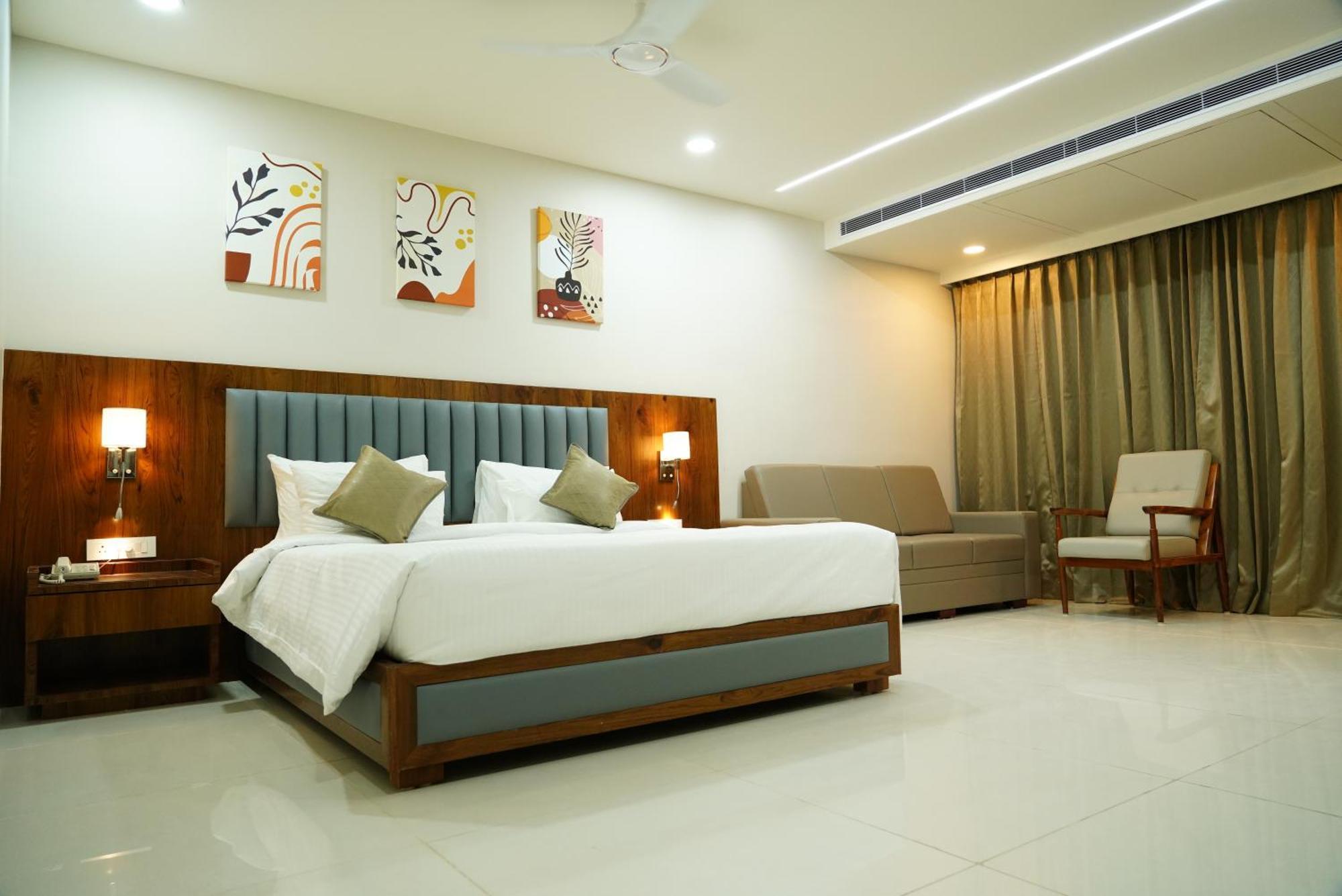 Hotel Pasupala Inn อนันตาปูร์ ภายนอก รูปภาพ