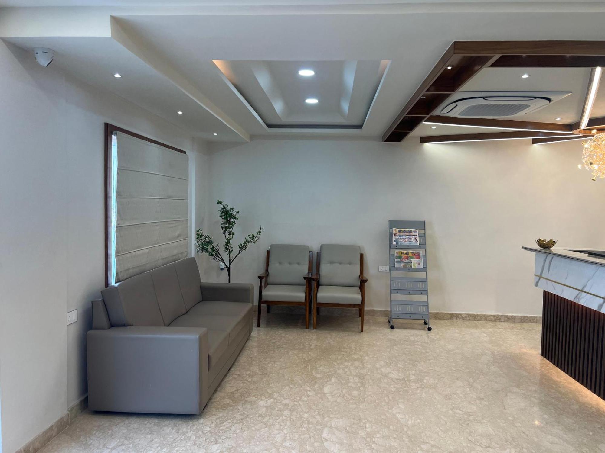 Hotel Pasupala Inn อนันตาปูร์ ภายนอก รูปภาพ